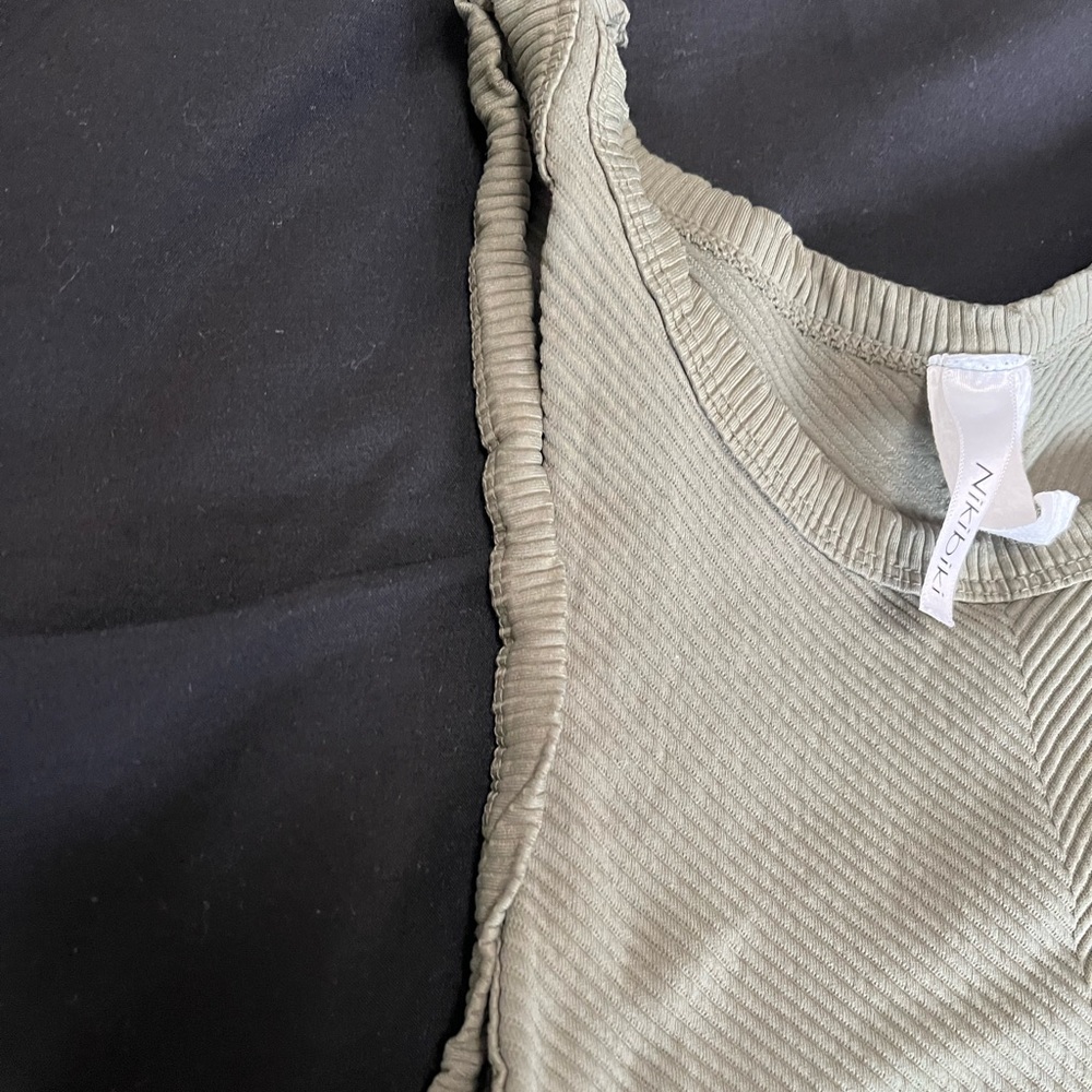 Women's Ribbed Tank Top - Picture 3 of 4